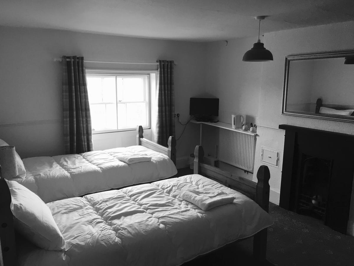 The Cross Keys Hotel Llanymynech Exteriör bild